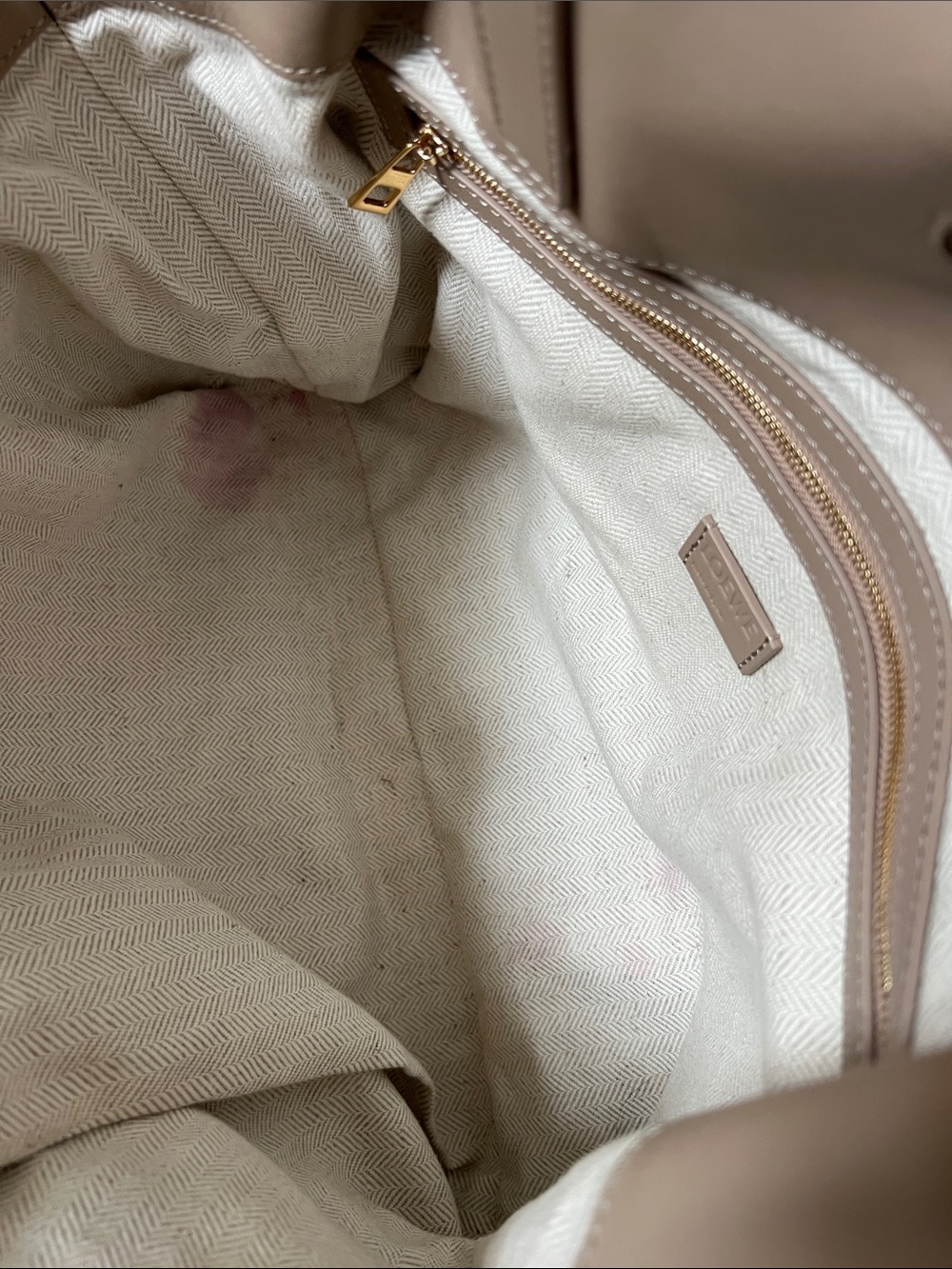 Loewe Soft Cream Leather Shoulder Bag - Picture 6 of 8